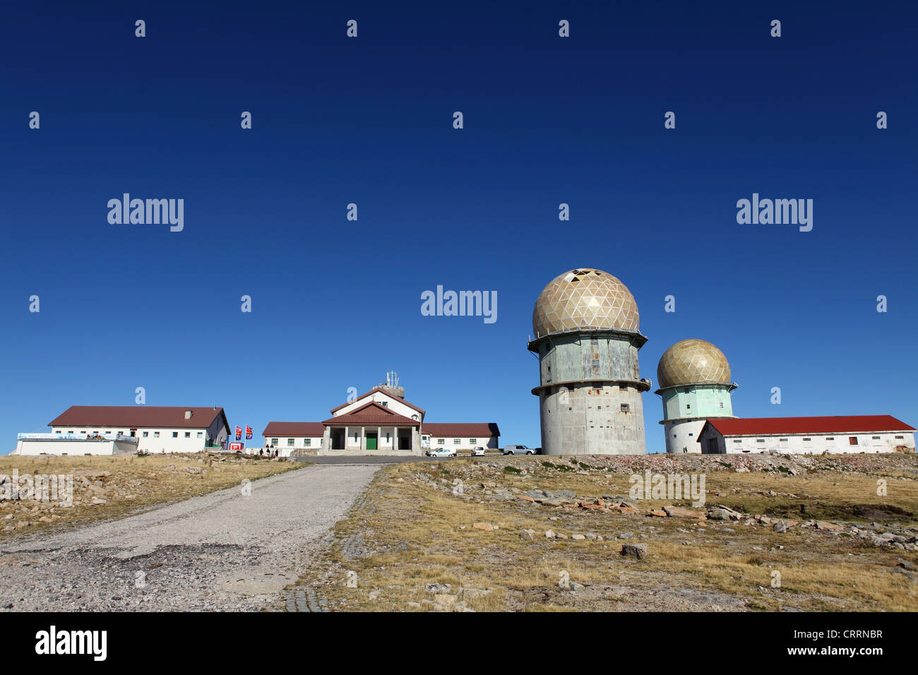 L'ancien observatoire au plus haut point du Parc Naturel de la Serra da Estrela au Portugal. Banque D'Images