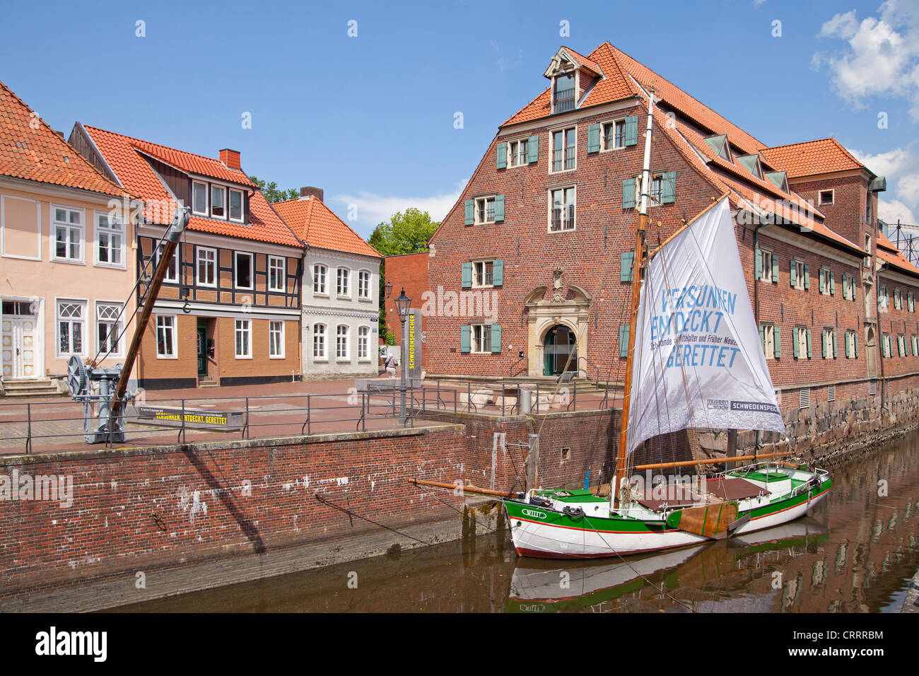 Willi et Schwedenspeicher sculler, vieux port, Stade, Basse-Saxe, Allemagne Banque D'Images