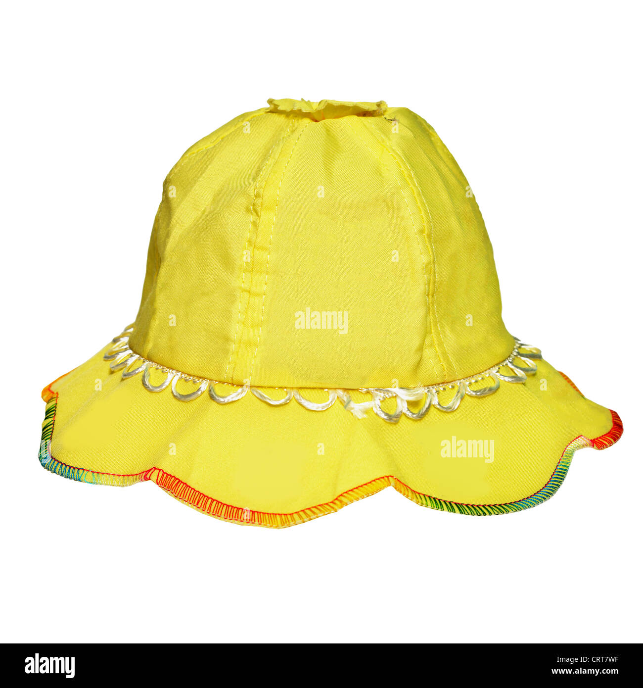 Enfant portant un chapeau de soleil Banque d'images détourées - Alamy