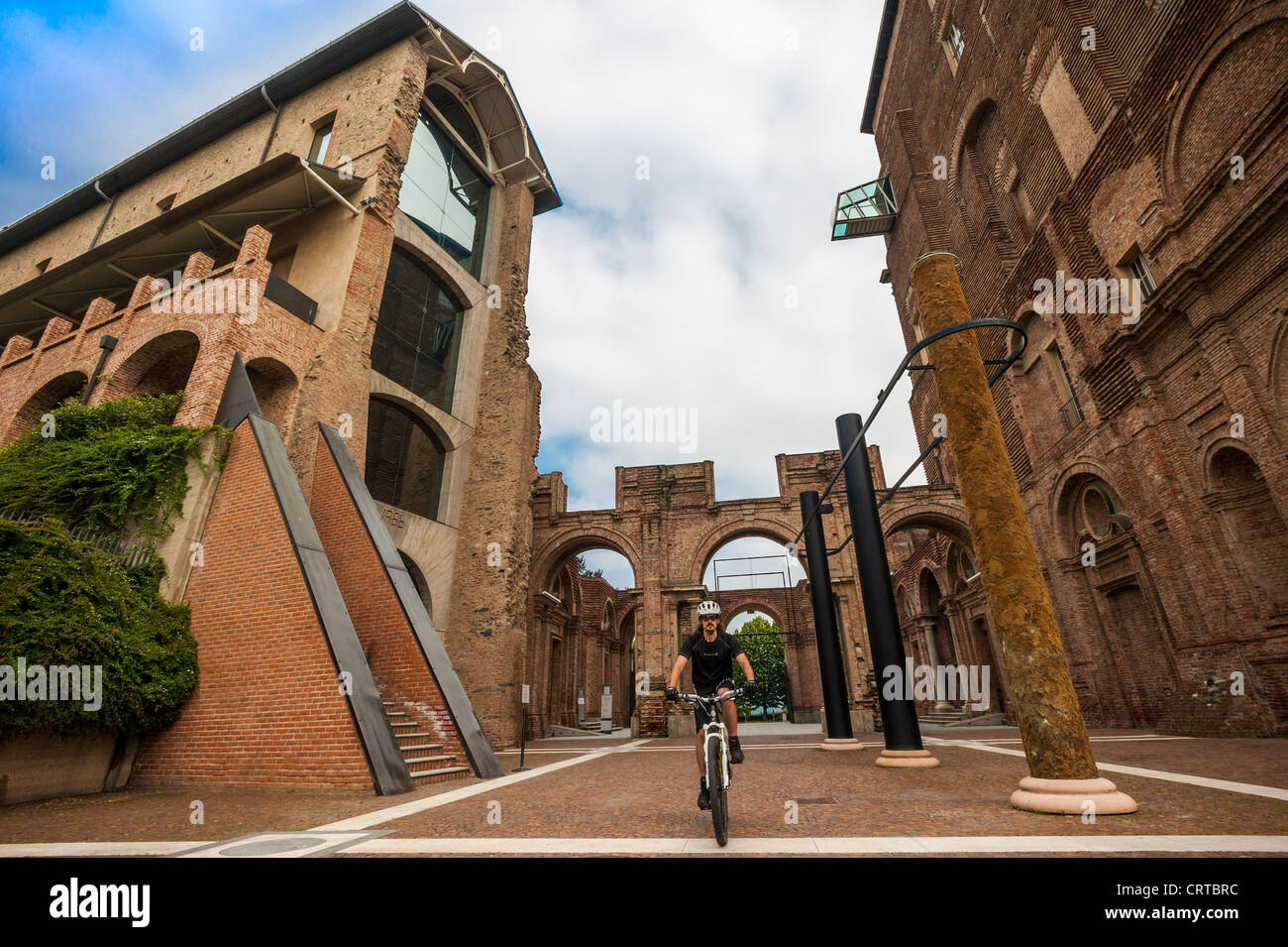 Europe Italie Piémont Province de Turin Rivoili le château à vélo Banque D'Images