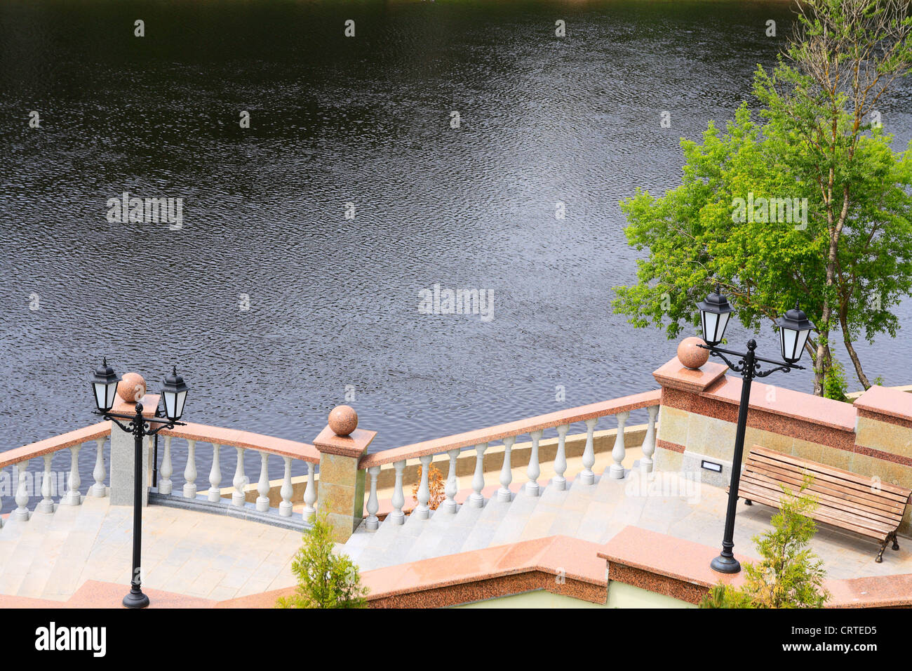 Descente vers la rivière Zapadnaya Dvina de Saint-Jean La cathédrale Uspenski à Vitebsk. Bélarus Banque D'Images