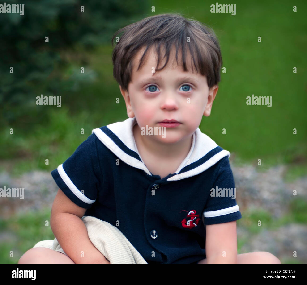 Bebe Garcon En Costume De Marin Avec Blanket Photo Stock Alamy