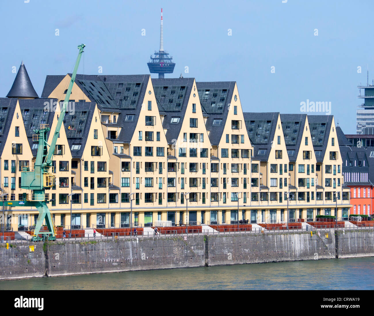 Appartement haut de gamme s dans les bâtiments historiques à nouveau Rheinauhafen quartier commercial et résidentiel à Cologne Allemagne Banque D'Images