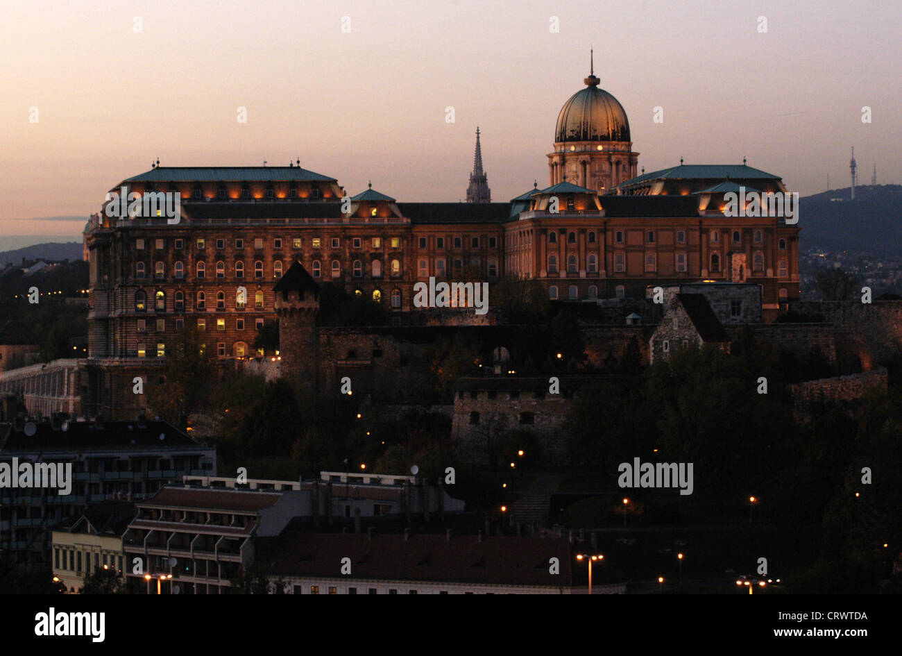 Donnant sur le château historique de Budapest Banque D'Images