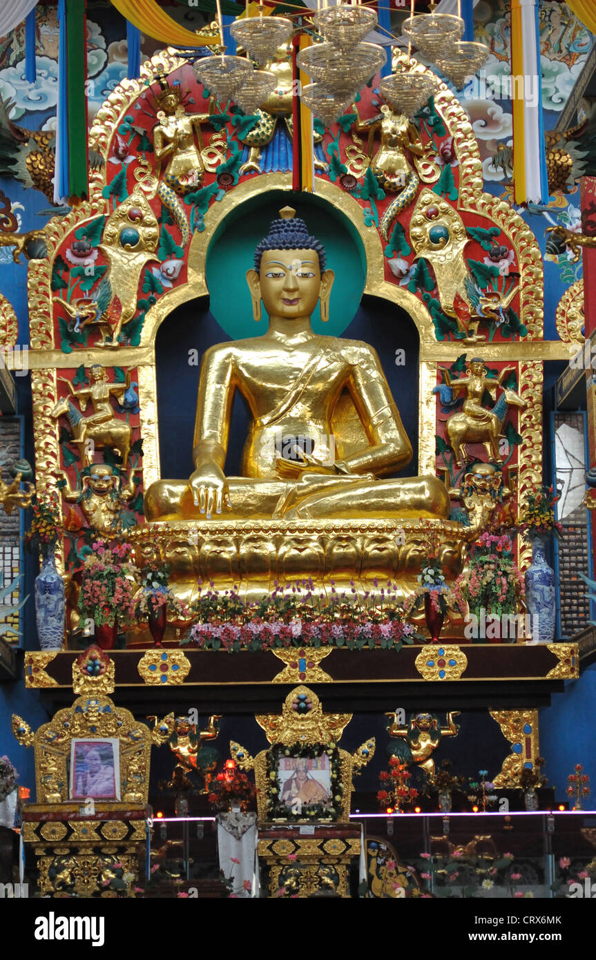 Gautam Buddha statue en or Banque D'Images
