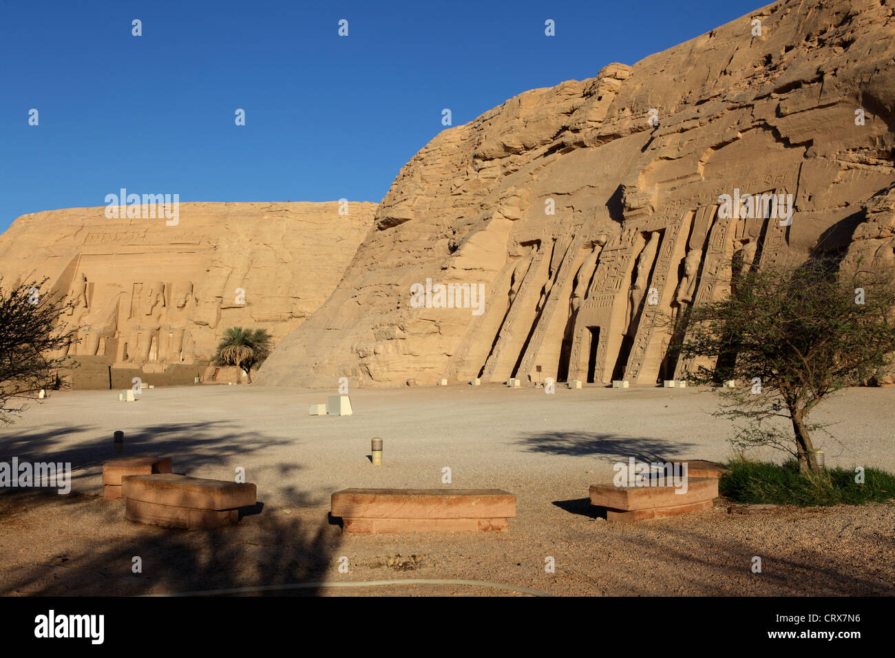 Ramsès II et les temples de Néfertari à Abou Simbel, Abou Simbel, Egypte Banque D'Images