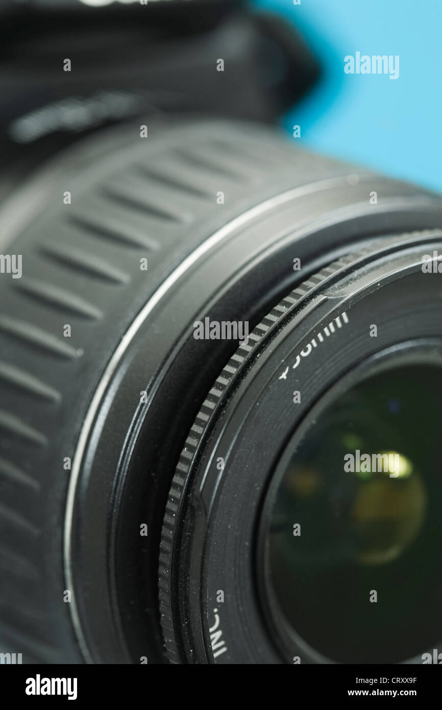 L'objectif de l'appareil photo reflex numérique Banque D'Images