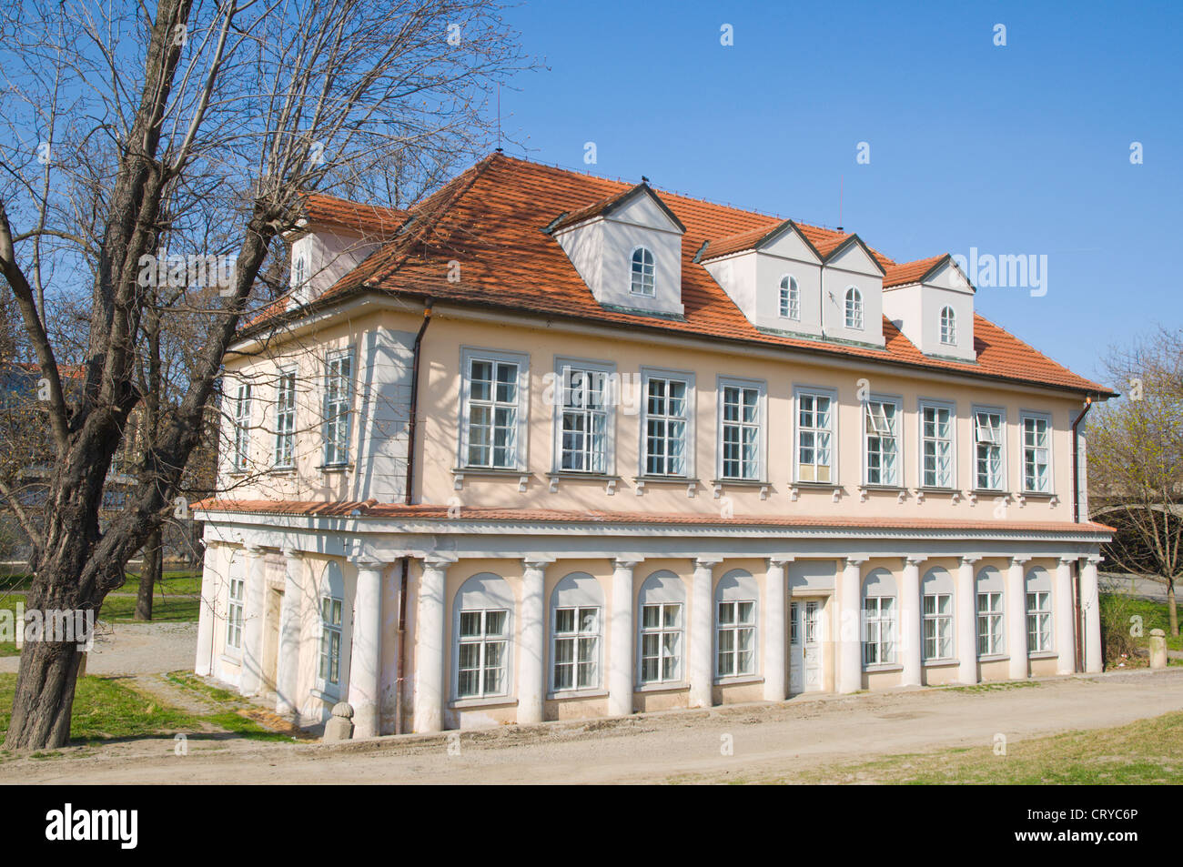 Pavilion (1824) île Ostrov Štvanice central Prague République Tchèque Europe Banque D'Images