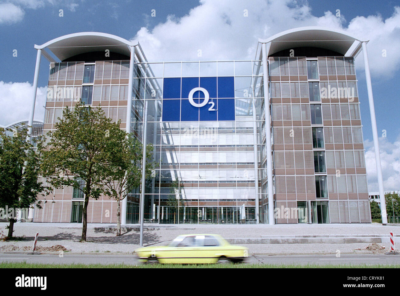 Bloc Administration avec le logo de l'entreprise O2 Banque D'Images