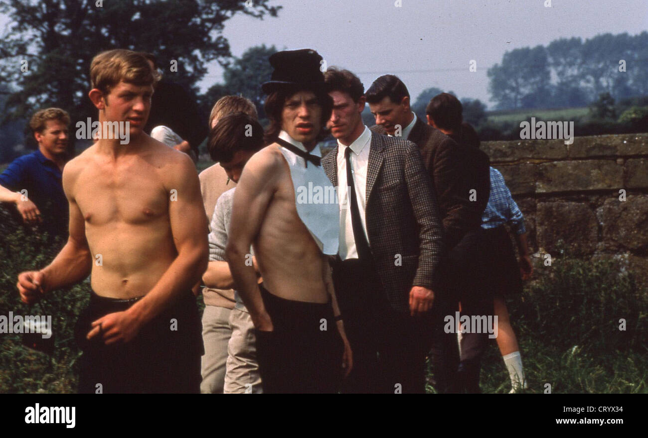 005630 - Mick Jagger au P572 photo shoot à Sarum Chase, West Hampstead le 7 juillet 1968 Banque D'Images