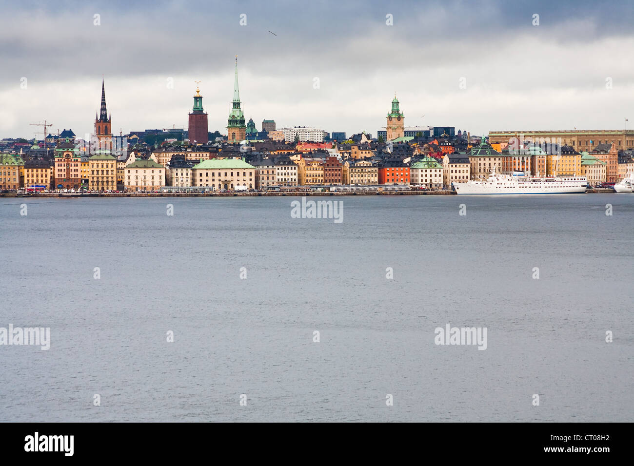 Vue sur Gamla Stan, Stockholm, Suède de Strommen bay Banque D'Images