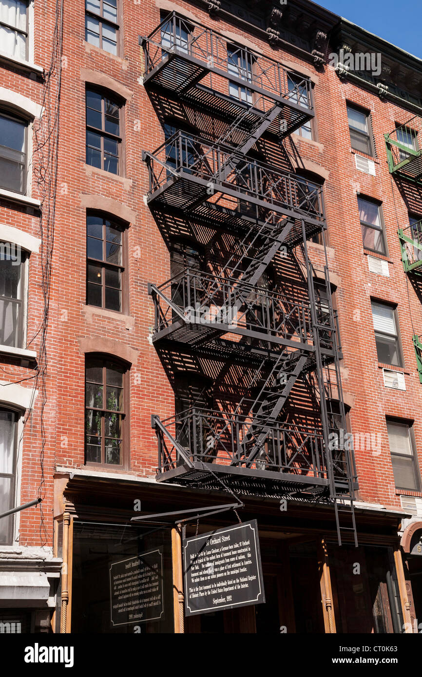 Le Lower East Side Tenement Museum, 97 Orchard Street, NYC Photo Stock -  Alamy