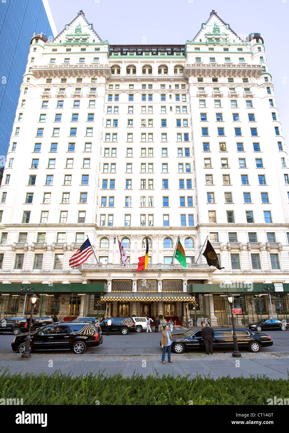 Le Plaza Hotel à l'angle de Central Park et de la Cinquième Avenue à Manhattan, New York, USA. Banque D'Images