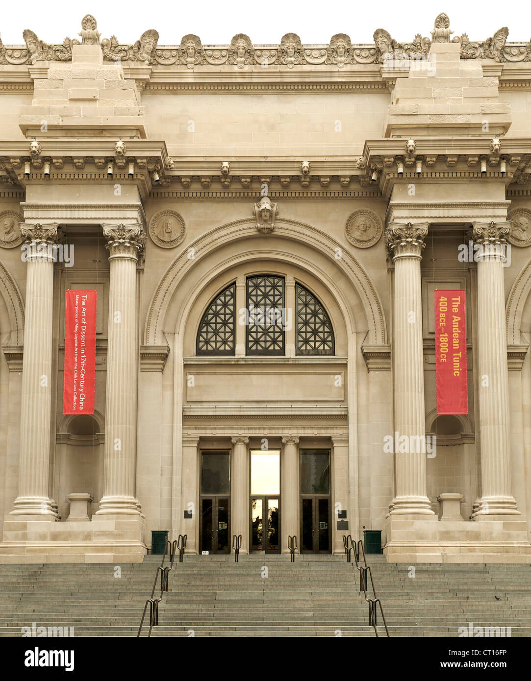 Metropolitan Museum of Art sur la Cinquième Avenue à Manhattan, New York. Banque D'Images