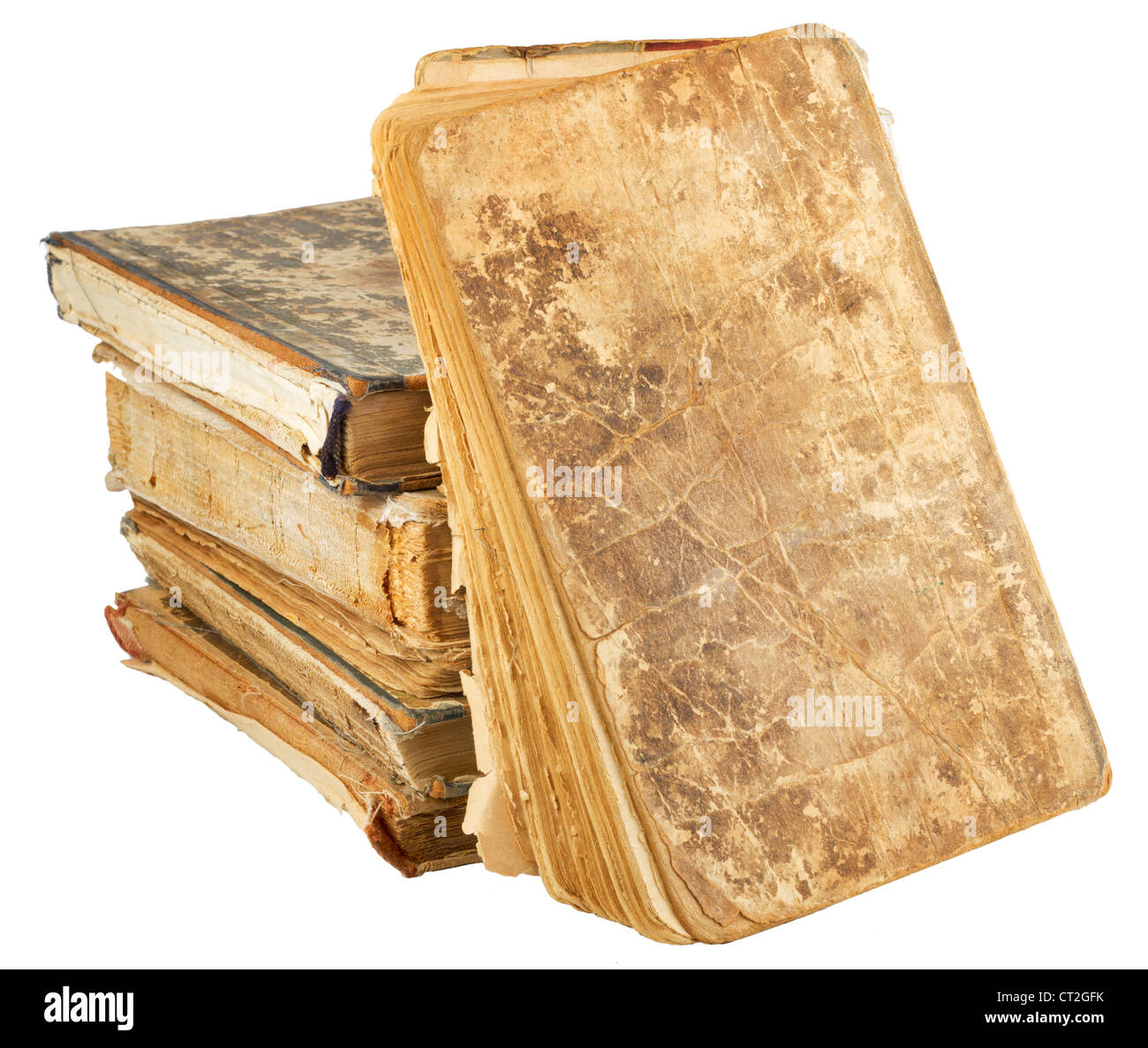 Livres anciens de différentes formes et couleurs. Isolé sur fond blanc. Banque D'Images