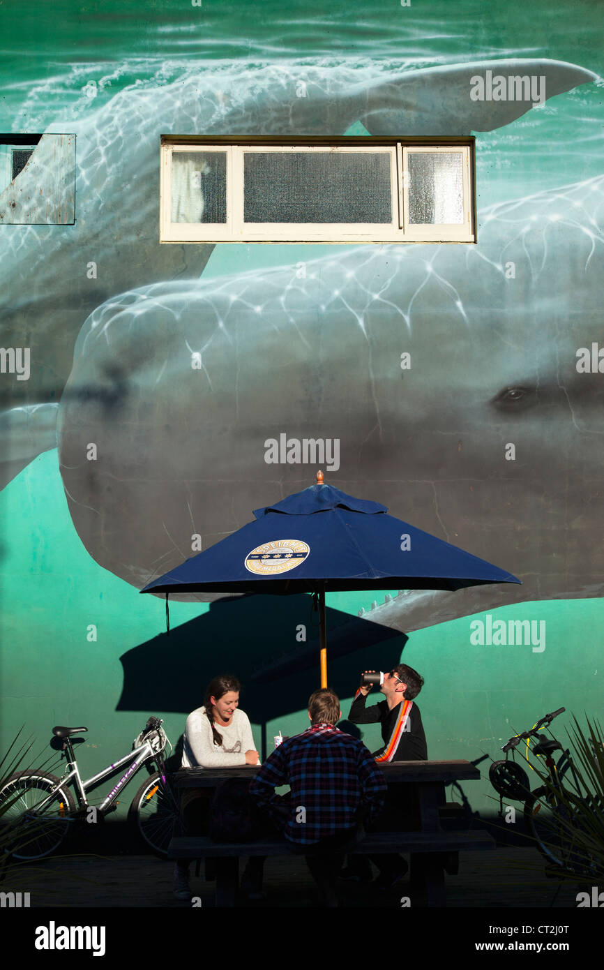 Fresque des baleines au restaurant à Kaikoura, île du sud de la Nouvelle-Zélande Banque D'Images