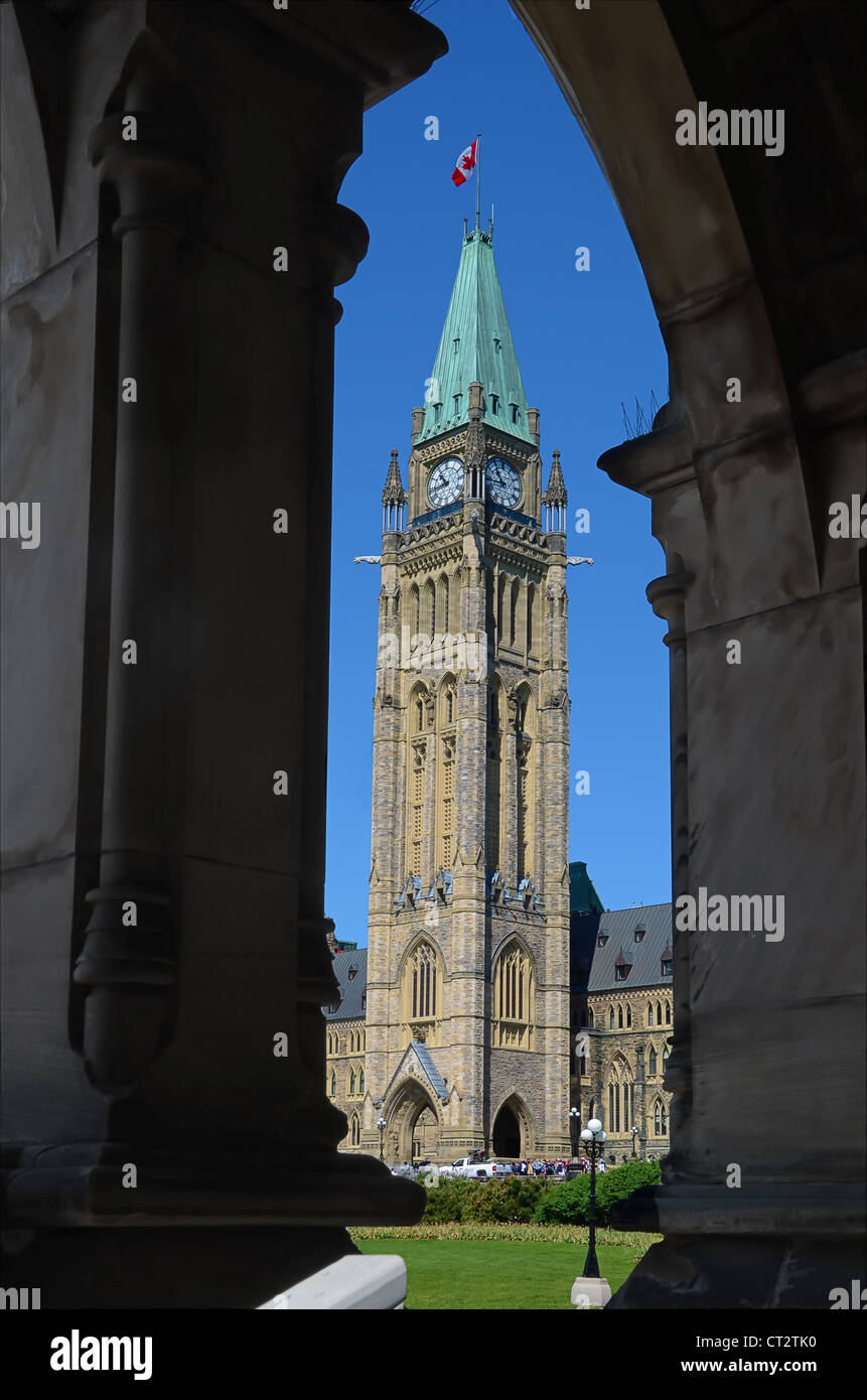 La tour de la paix à des édifices du Parlement à Ottawa, Ontario, Canada. Banque D'Images