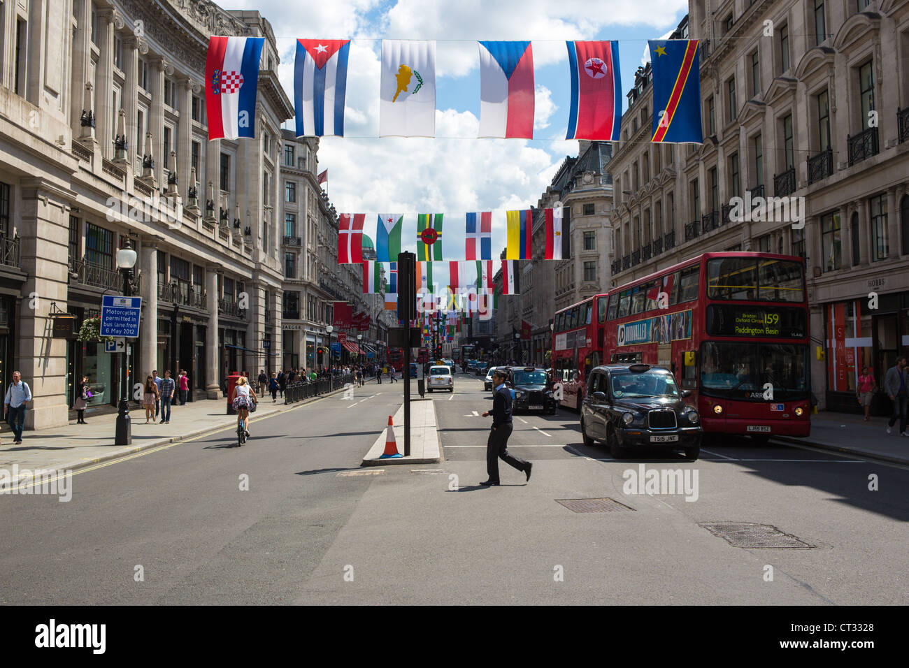 Les rues de Londres afficher les drapeaux des autres pays pour les Jeux Olympiques de 2012. Banque D'Images