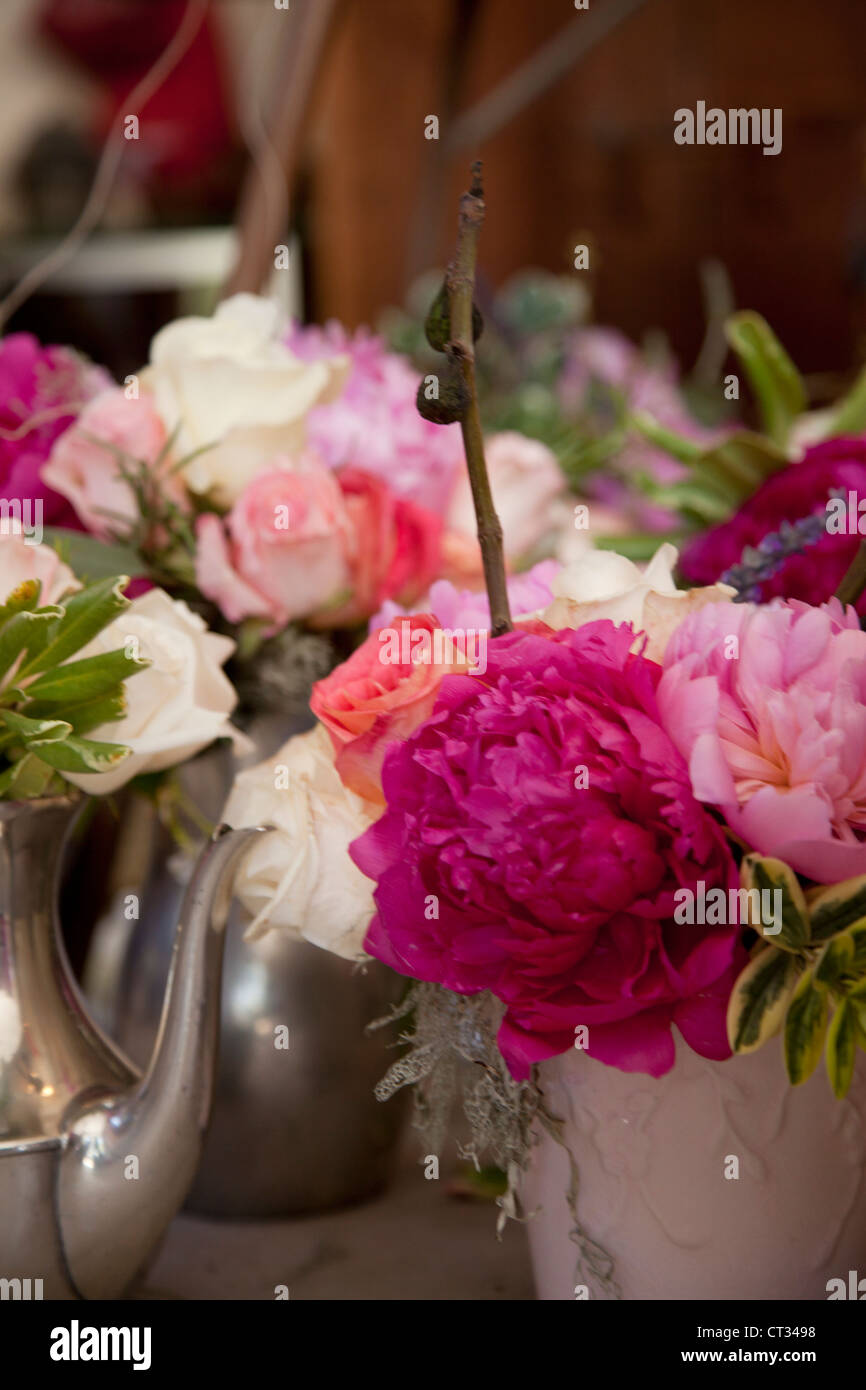 Des fleurs pour un mariage arrangé en cours Banque D'Images