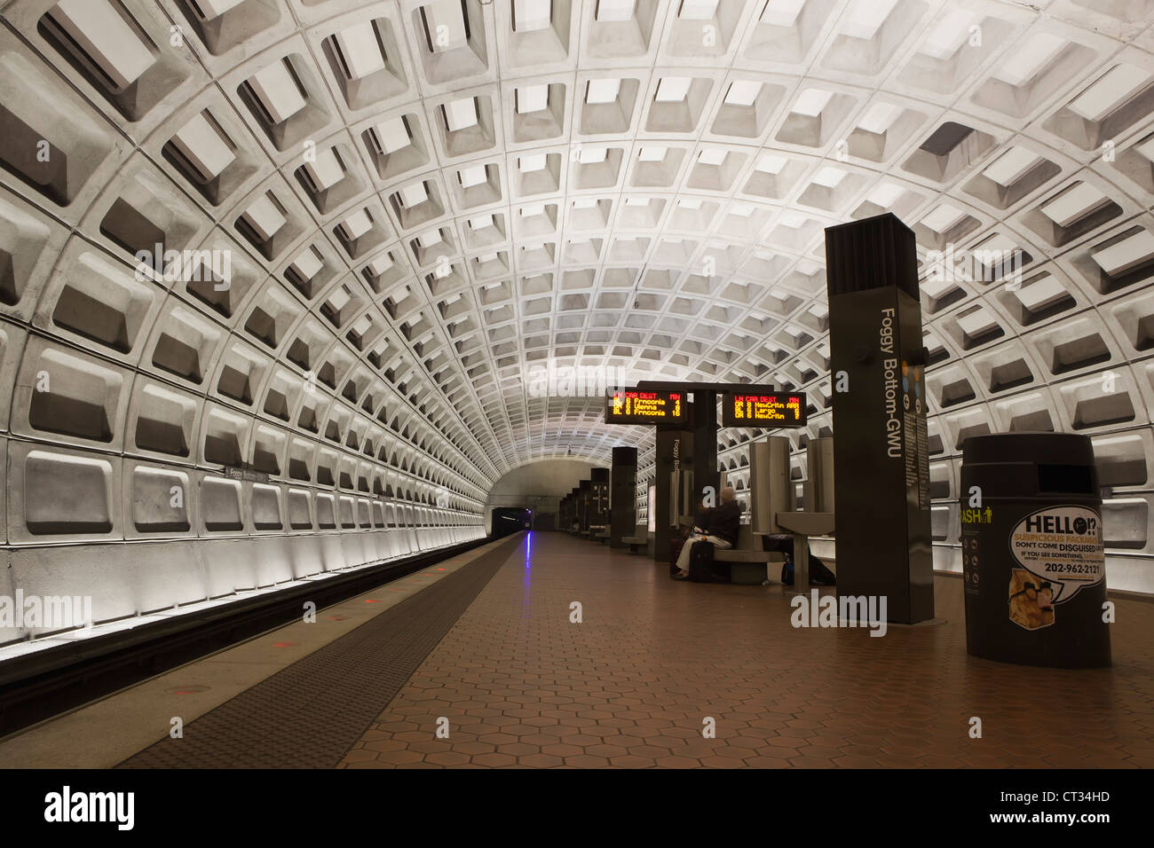 La station de métro Foggy Bottom plate-forme, une partie de la système de métro de Washington D.C. Banque D'Images