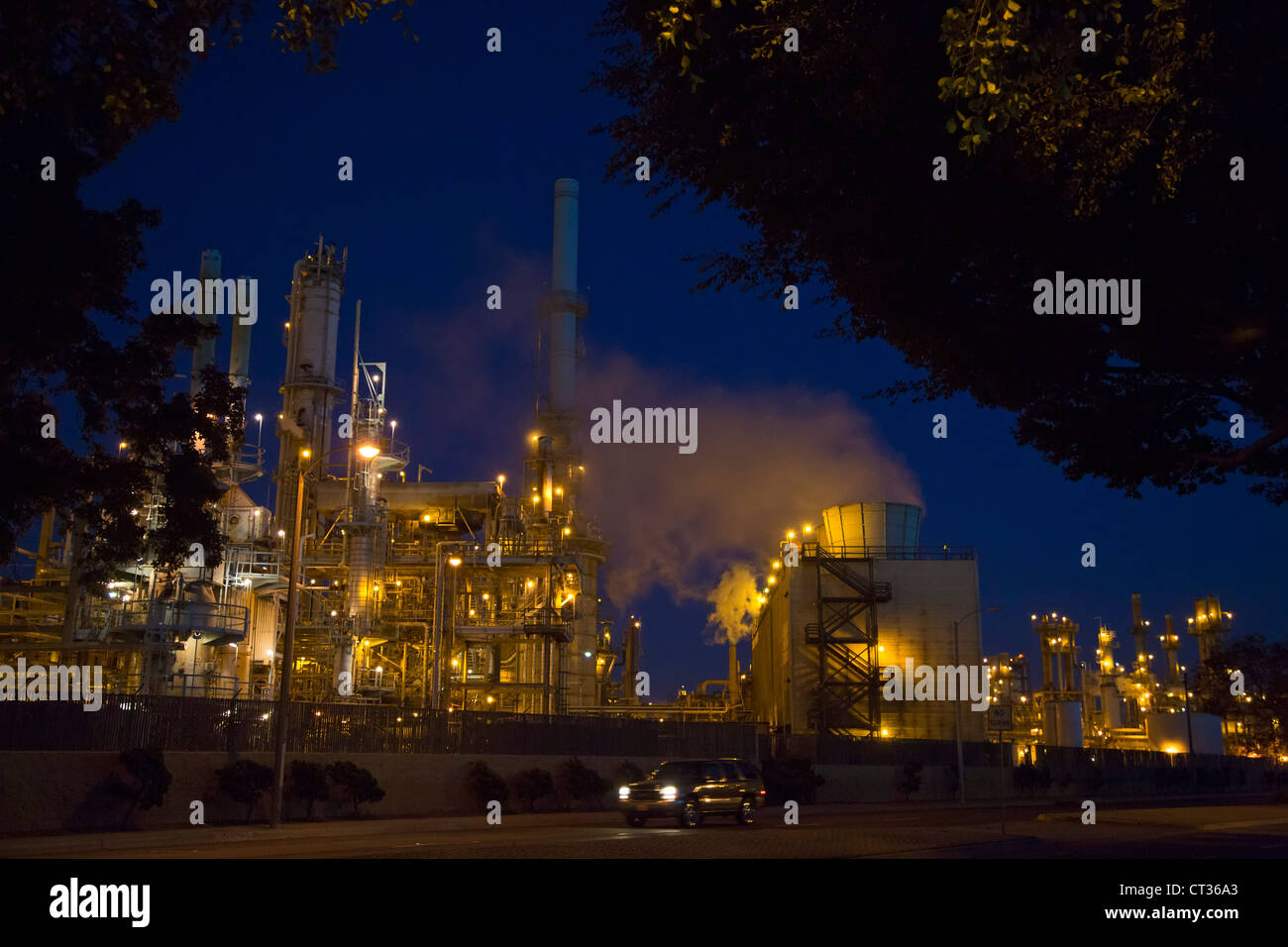 Wilmington, en Californie - une raffinerie de pétrole, exploité par BP. Banque D'Images