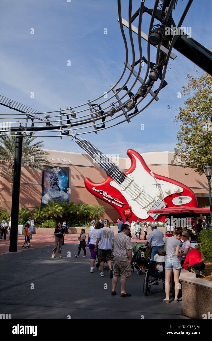 Rock'n Roller Coaster avec Aerosmith ride Hollywood Studios, Parc à Thème  Walt Disney World, Orlando, Floride, USA Photo Stock - Alamy