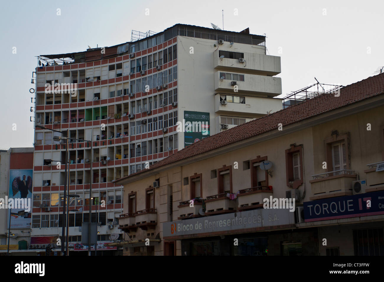 Rue Amilcar Cabral, Luanda, Angola Banque D'Images