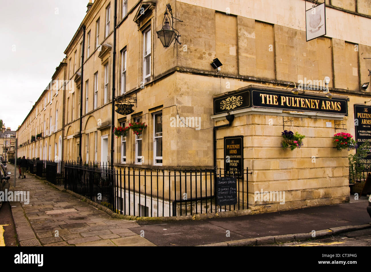 Le public d'armes Pulteney house pub à Bath Banque D'Images