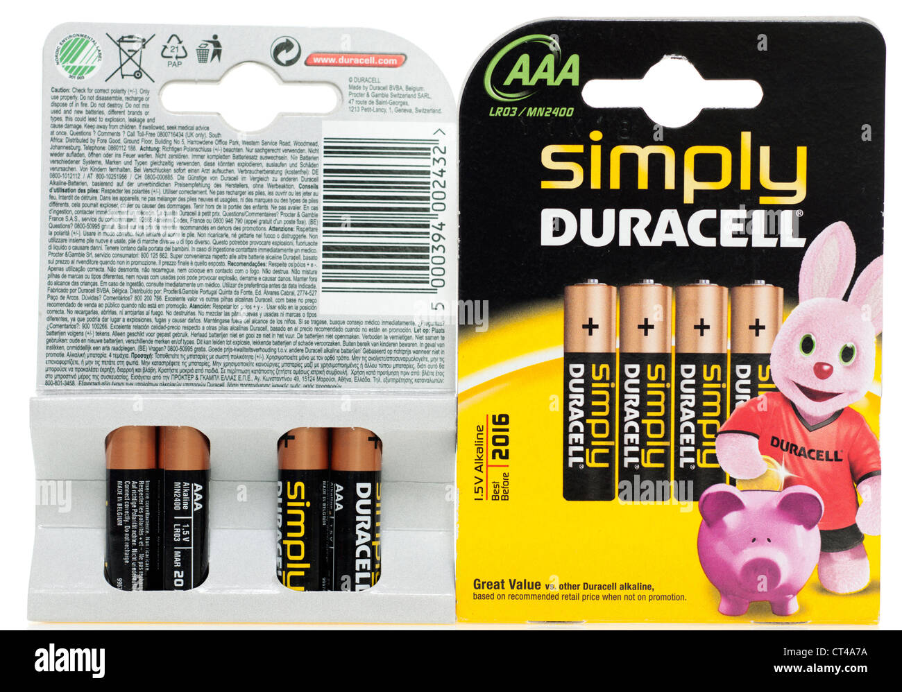 Deux des quatre packs triple Simply Duracell piles 1,5V alcalines une expiration 2016 Banque D'Images
