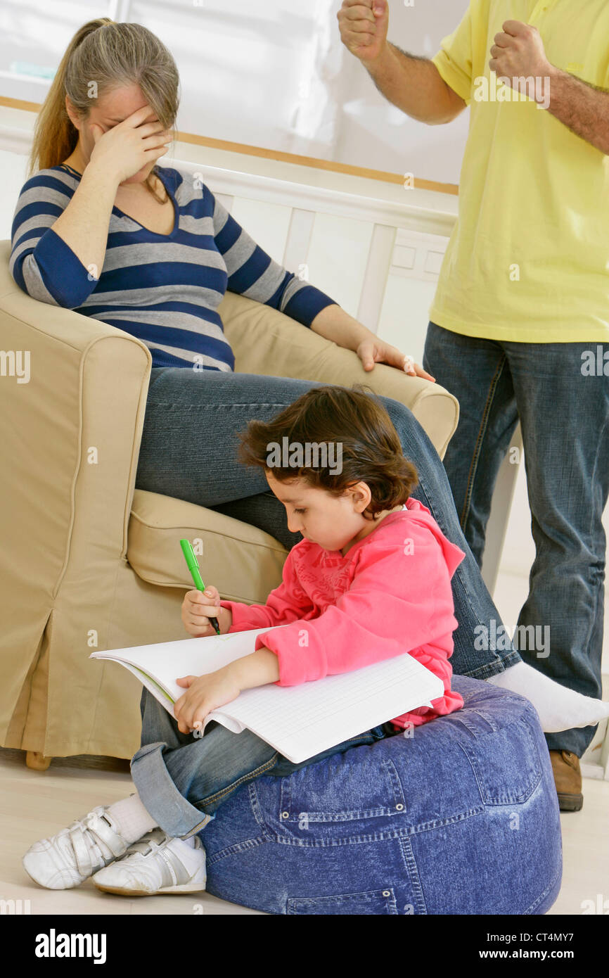 Conflit DANS UNE FAMILLE Banque D'Images