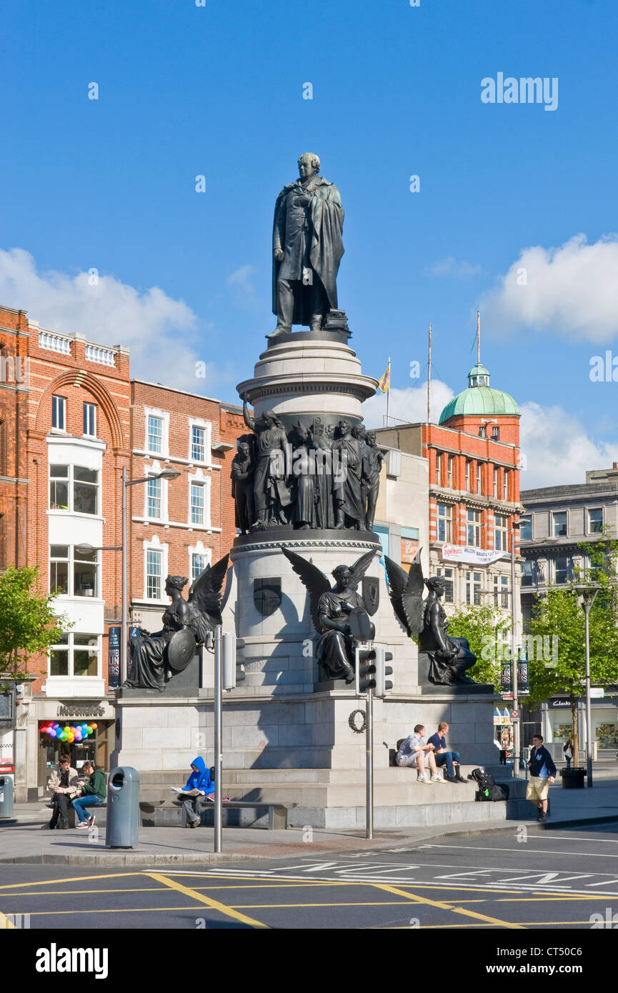 L'O'Connell monument sur O'Connell street, dans le centre de Dublin. Banque D'Images