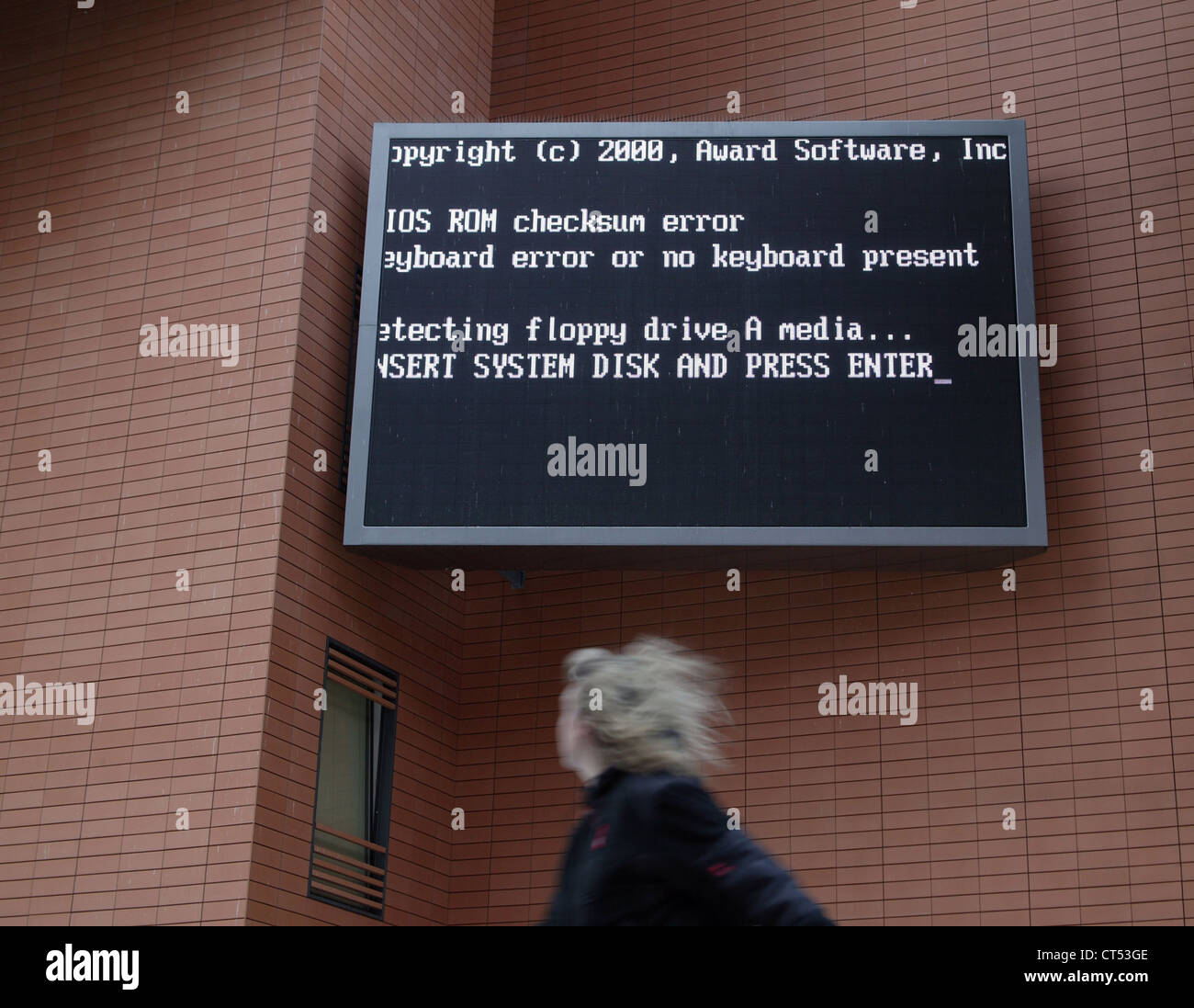 Berlin, l'accident est signalé sur grand écran Banque D'Images