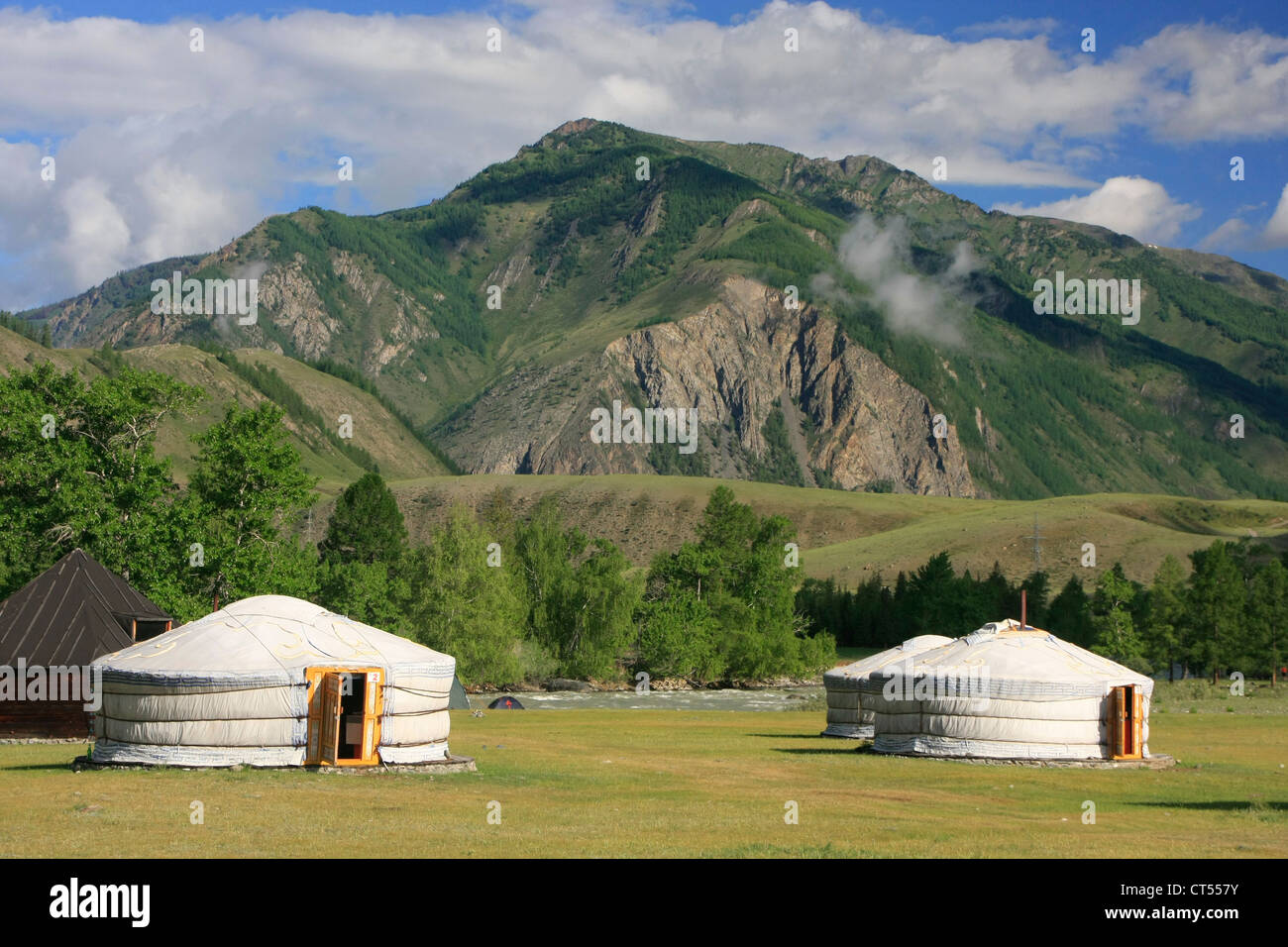 Hébergement en yourtes Région de l'Altaï, en Sibérie, Russie Banque D'Images