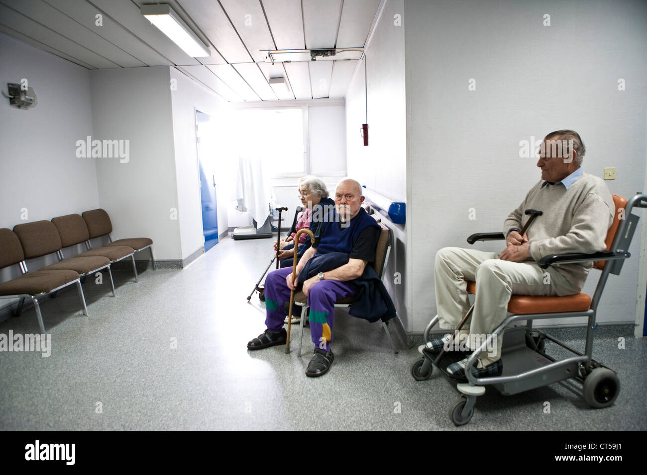 Salle d'attente de l'hôpital Banque D'Images