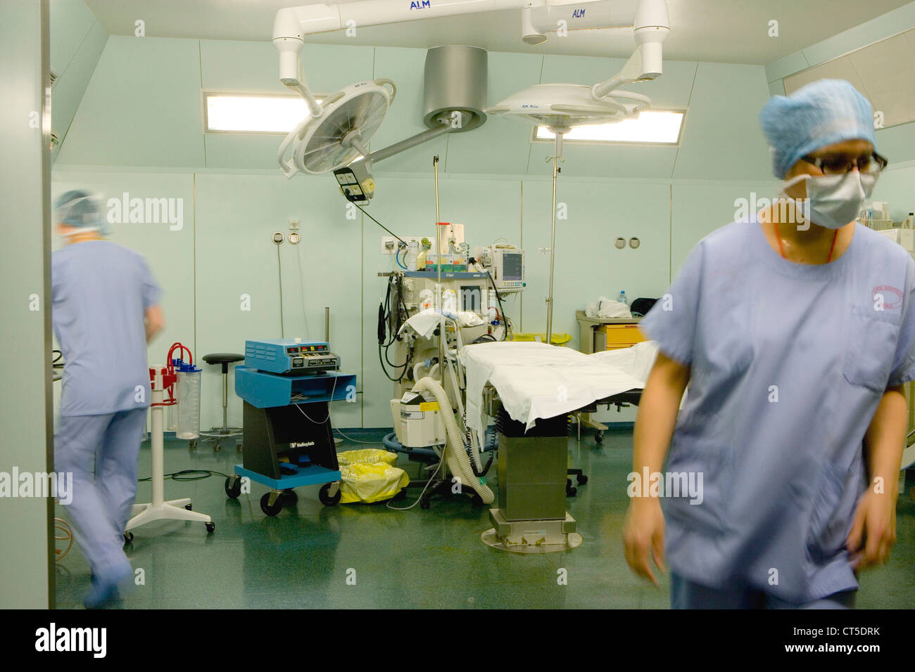 SALLE D’OPÉRATION Banque D'Images