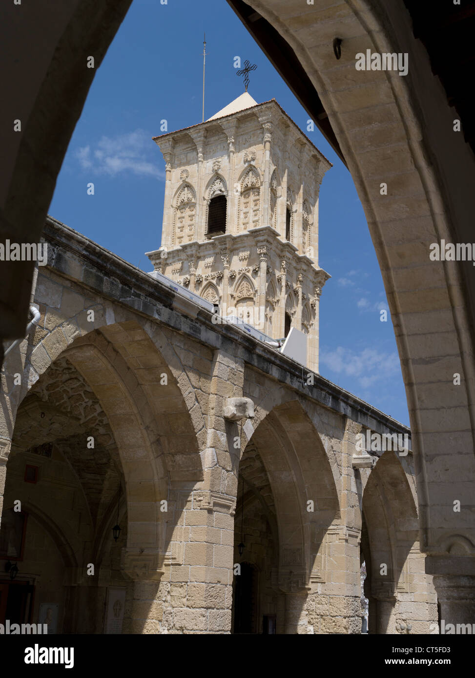 dh Eglise Saint Lazare LARNACA CHYPRE Eglise Saint Lazare clocher Larnaka voûtes Agios Lazaros voir grec orthodoxe Banque D'Images