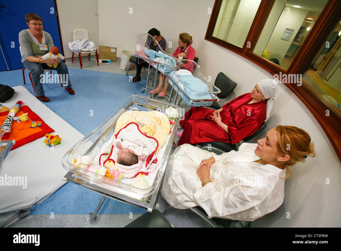 L'HÔPITAL DE MATERNITÉ Banque D'Images
