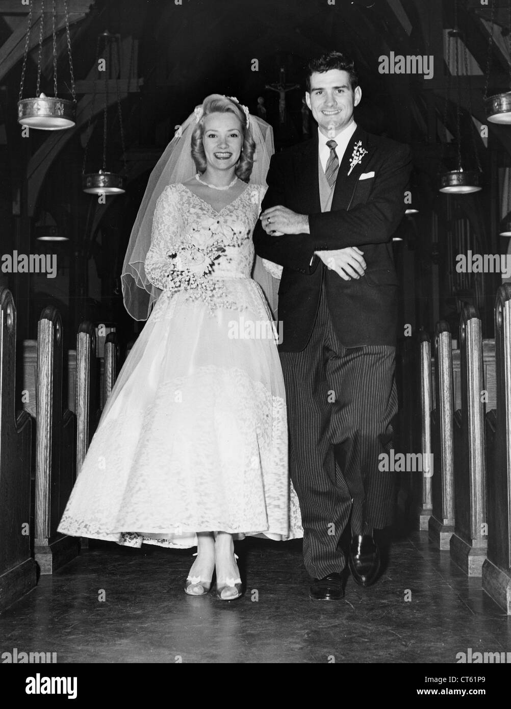 Portrait de la jeune mariée et se toilettent Banque D'Images