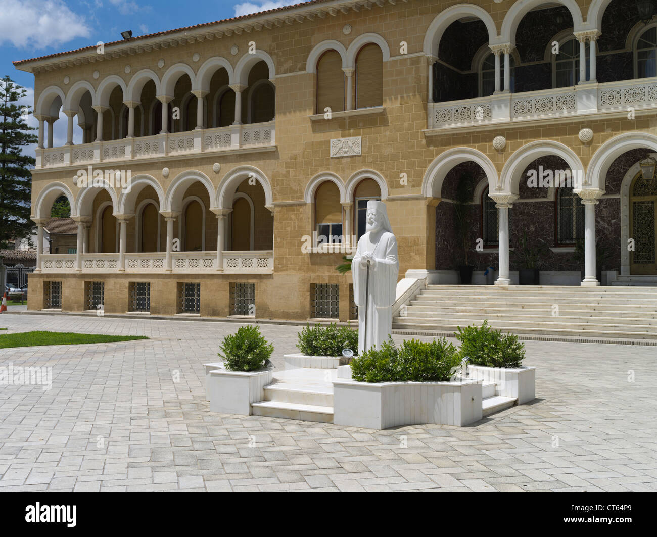 dh Vieille ville Sud NICOSIE CHYPRE Archevêque Makarios Statue Archevêques Palais Lefkosia grec Banque D'Images