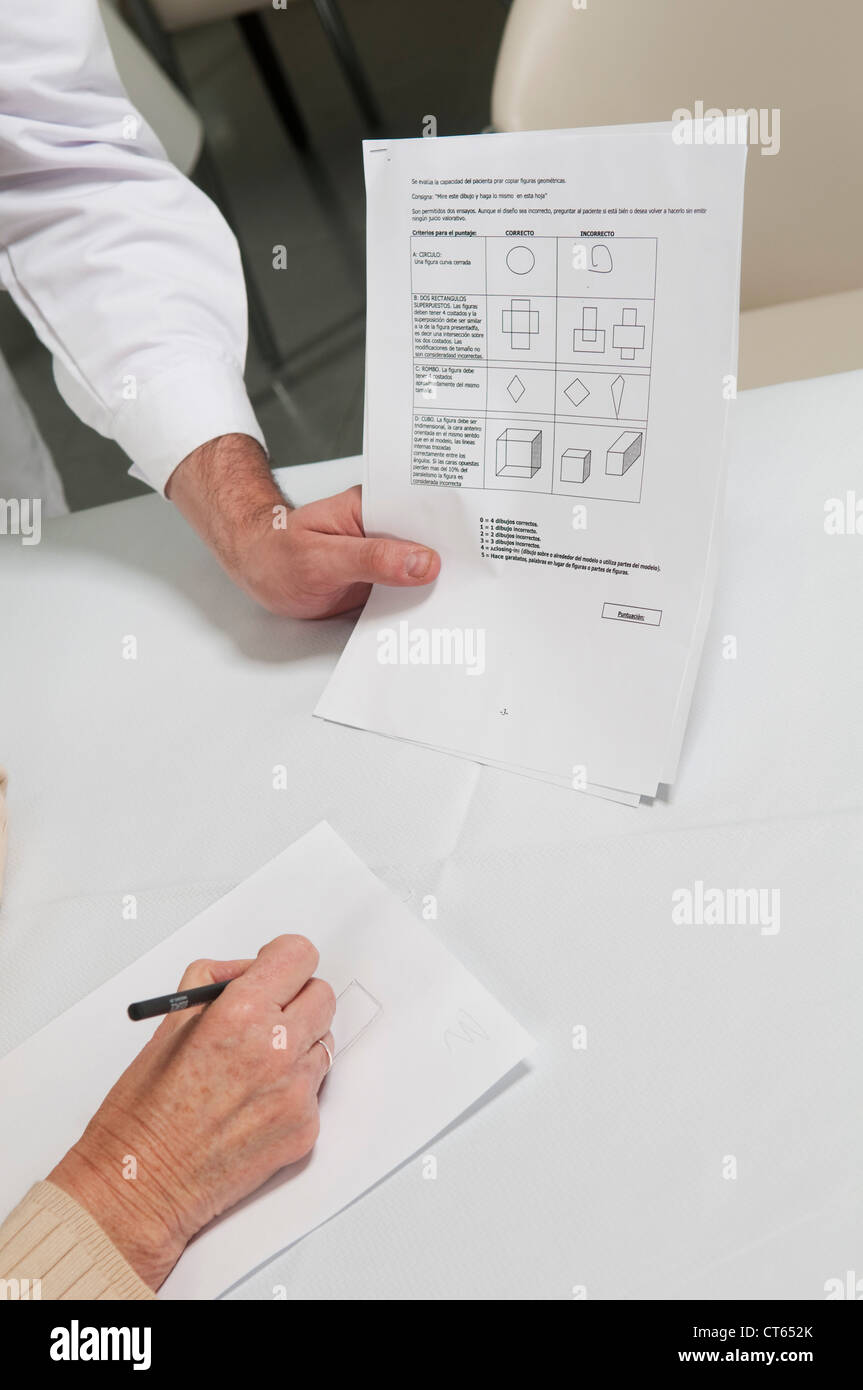 Tests POUR LA MALADIE D'ALZHEIMER Banque D'Images