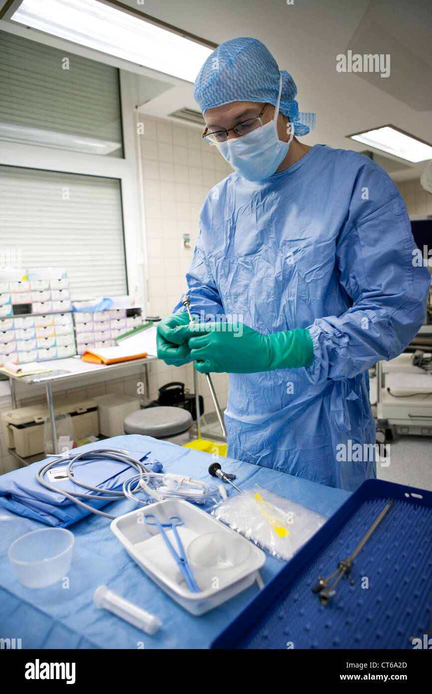 Le matériel chirurgical Banque D'Images