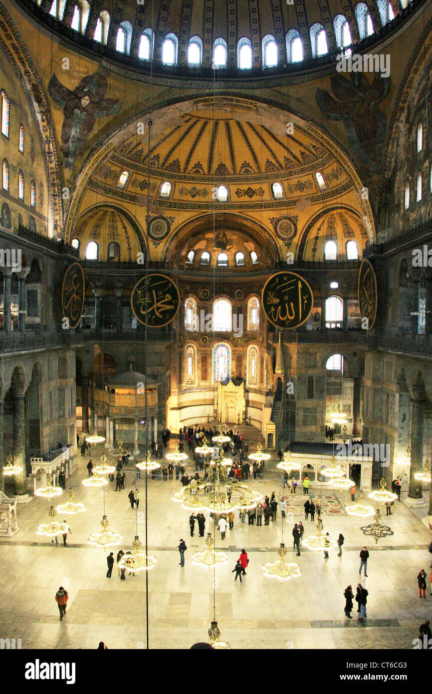 La Nef, Hagia Sophia, Sultanahmet, Istanbul, Turquie Banque D'Images