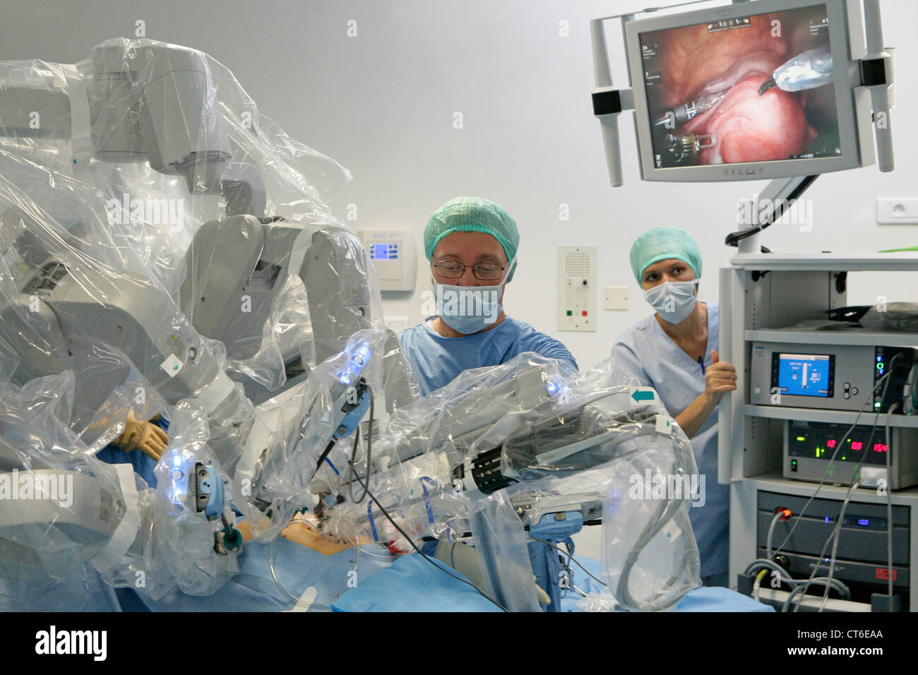 La chirurgie assistée par robot Banque D'Images