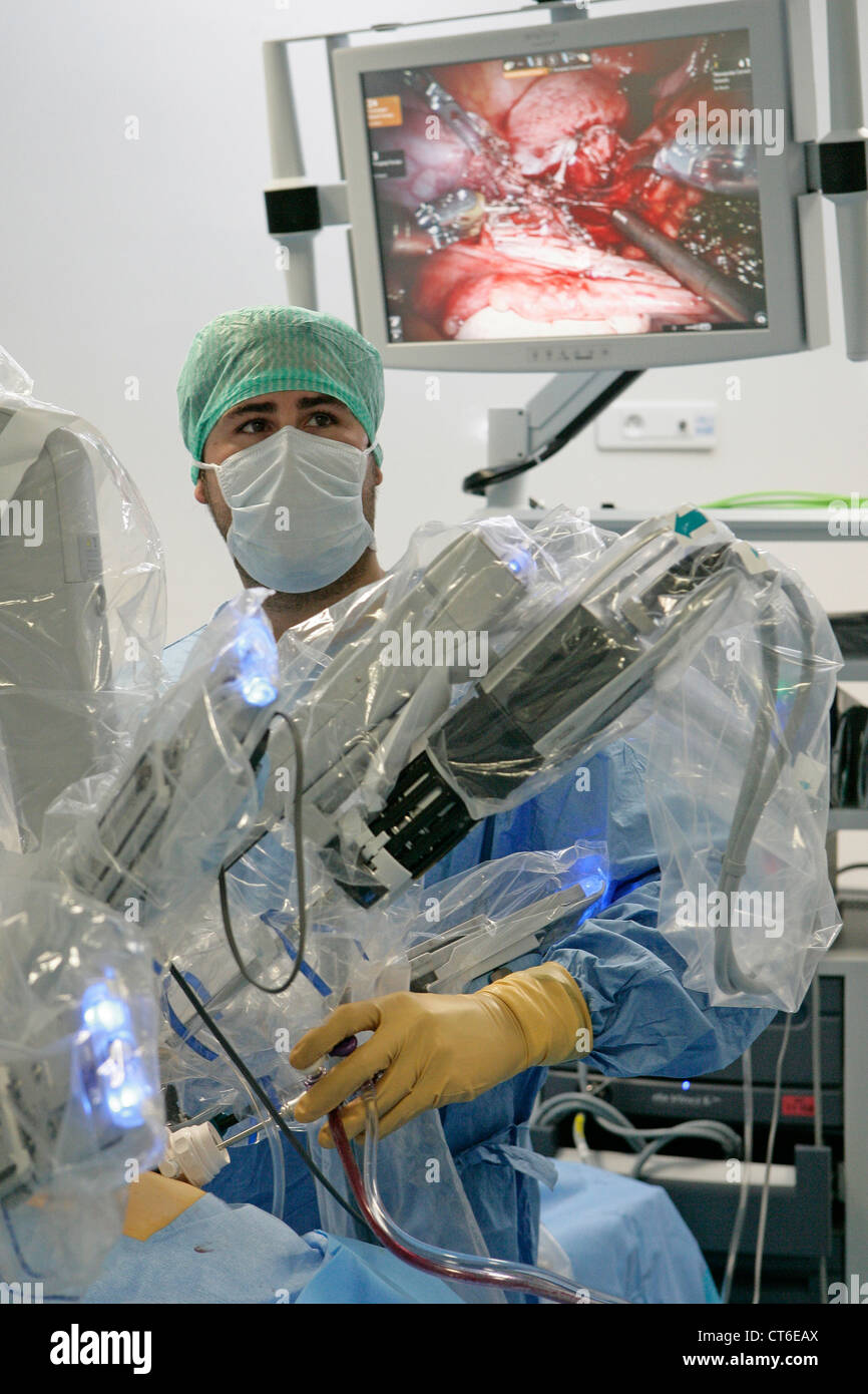 La chirurgie assistée par robot Banque D'Images