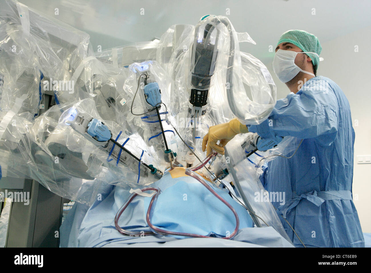 La chirurgie assistée par robot Banque D'Images