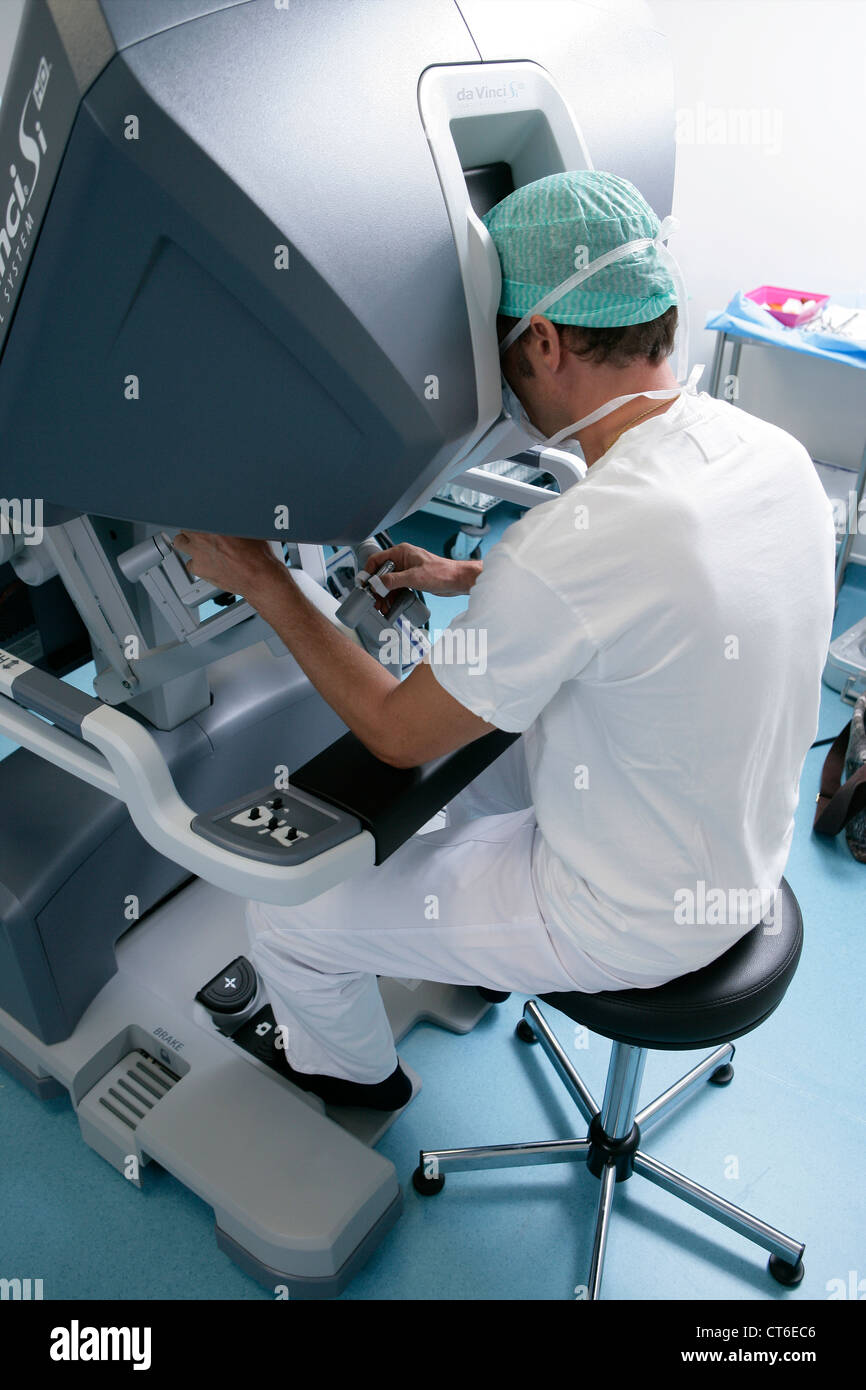 La chirurgie assistée par robot Banque D'Images