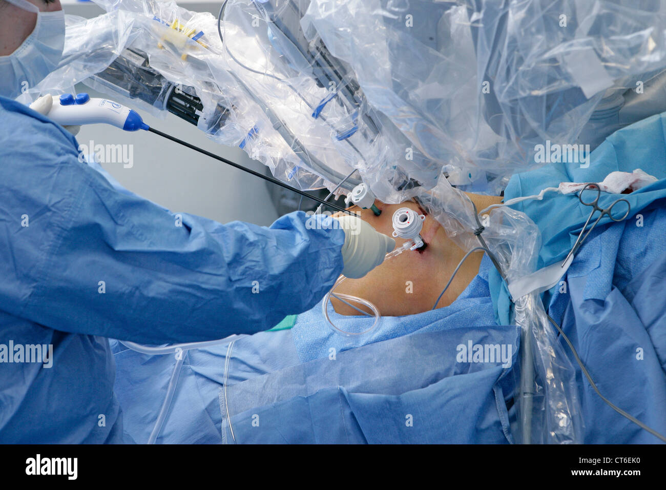 La chirurgie assistée par robot Banque D'Images