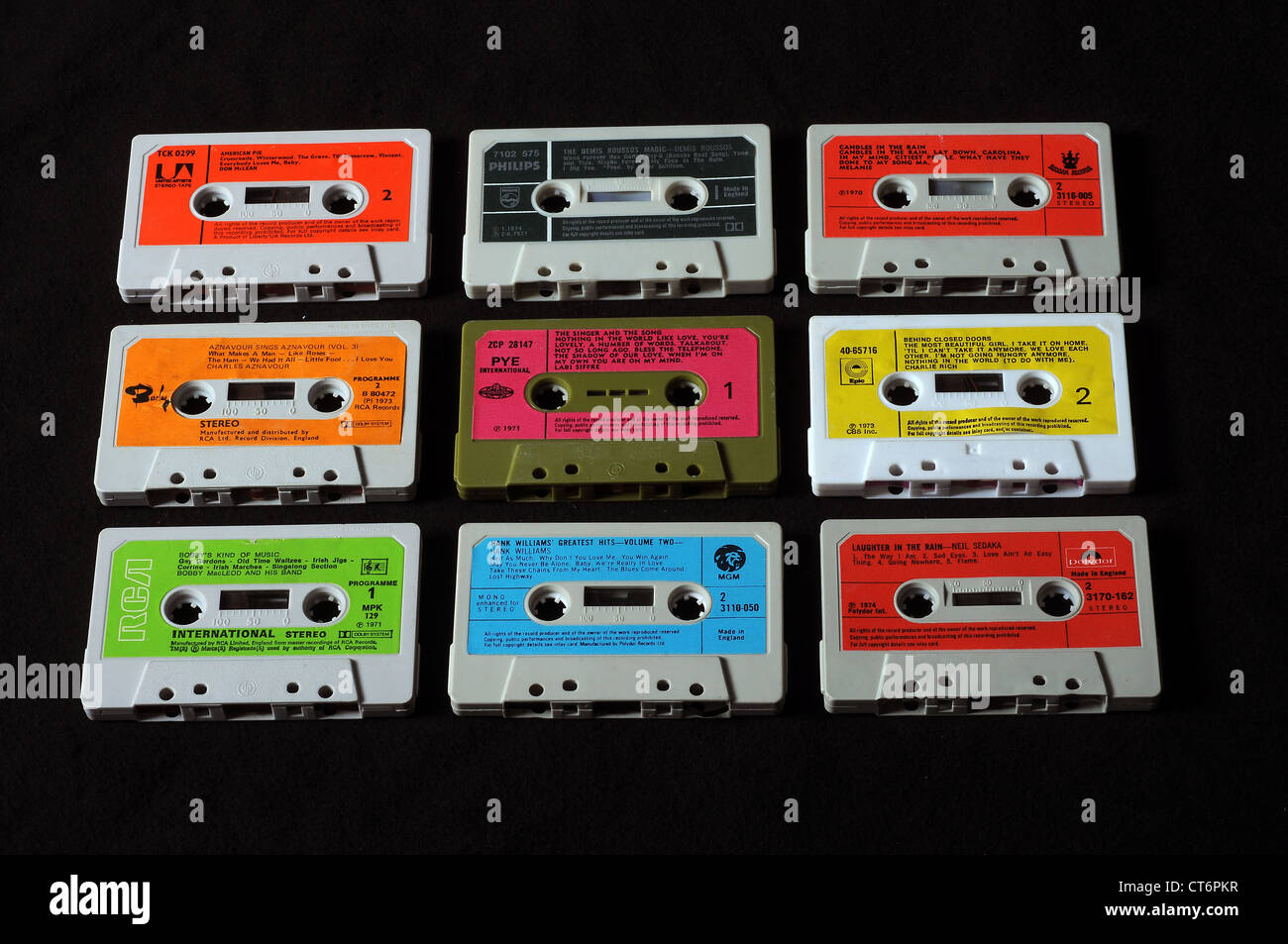 Des bandes audio, 80s, âgé, analogue, l'audio, l'arrière-plan, vierge, cassette, collection, 50e anniversaire de la cassette Banque D'Images