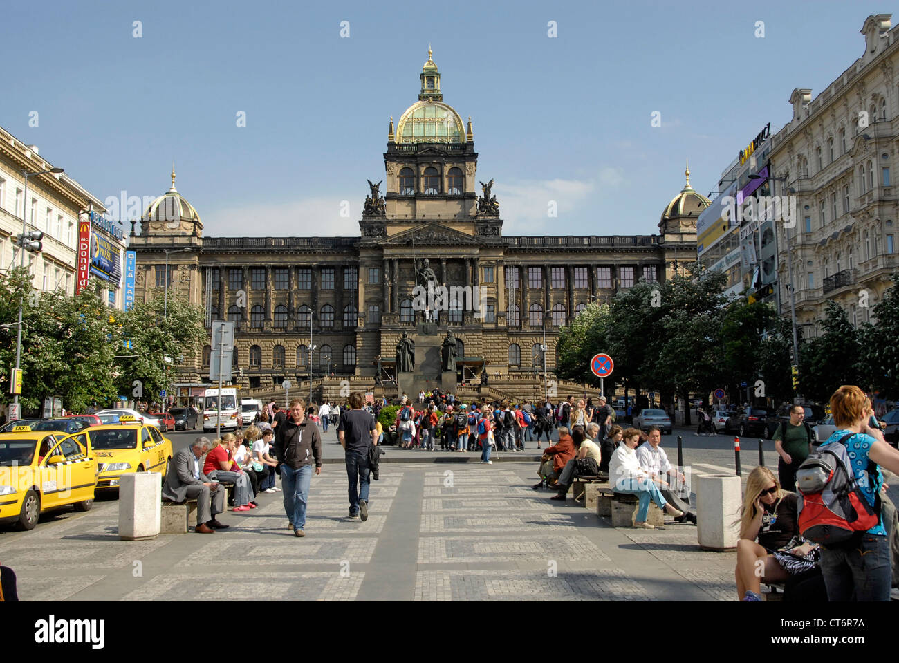 Musée national tchèque à la fin de la Place Venceslas, aussi connu en tchèque comme Vaclavske Namesti, à Prague, République Tchèque Banque D'Images