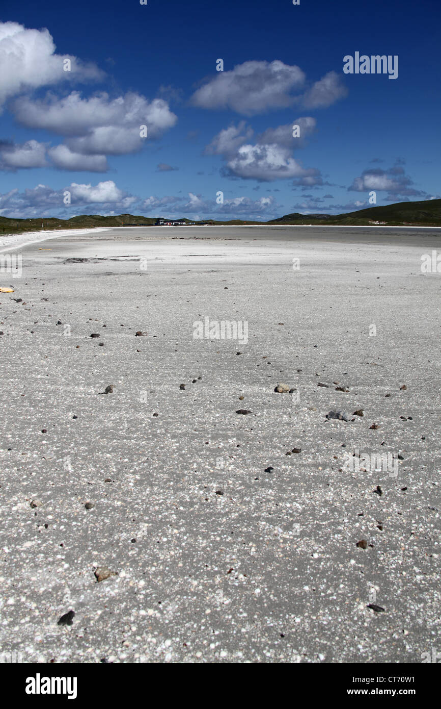 Île de Barra, Ecosse. Vue pittoresque de Barra Eoligarry Tràigh Mhòr à plage de l'aéroport. Banque D'Images